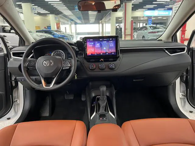 2019 Toyota Corolla thumbnail 4