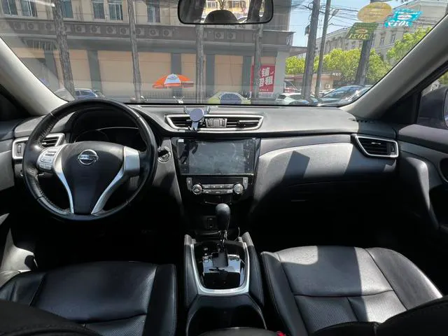 2015 Nissan X-Trail thumbnail 4