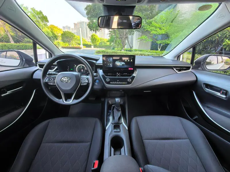 2023 Toyota Corolla thumbnail 4