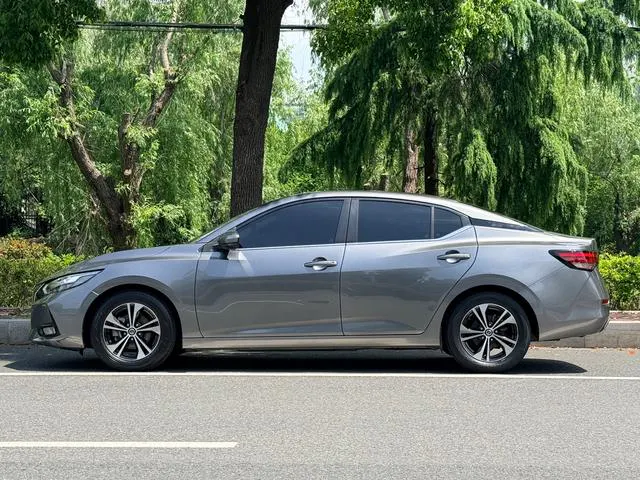 2021 Nissan Sylphy thumbnail 3