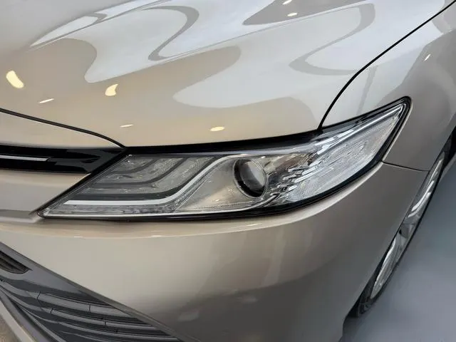 2019 Toyota Camry thumbnail 13