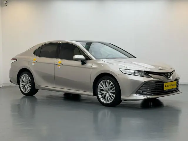 2019 Toyota Camry thumbnail 4