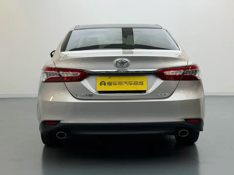 2019 Toyota Camry thumbnail 7