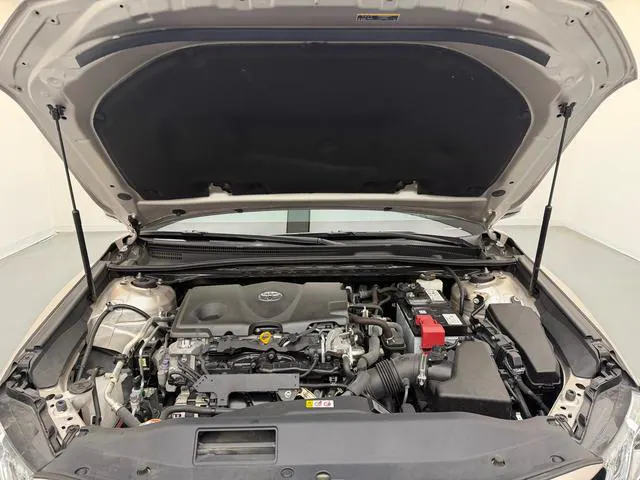 2019 Toyota Camry thumbnail 11