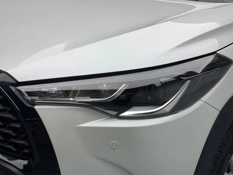 2022 Toyota Corolla Cross thumbnail 13