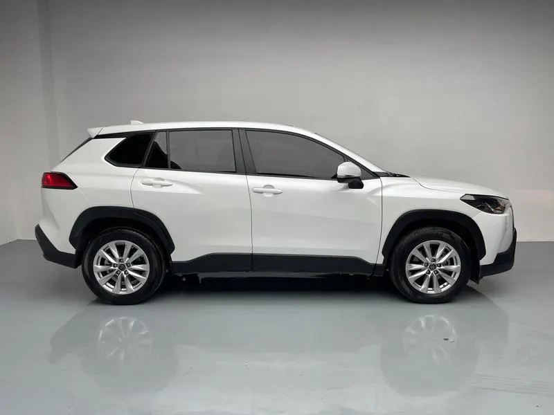 2022 Toyota Corolla Cross thumbnail 9