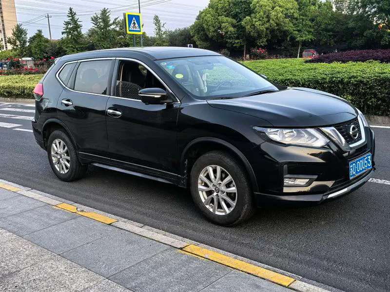 2017 Nissan Zeekr X-Trail thumbnail 3