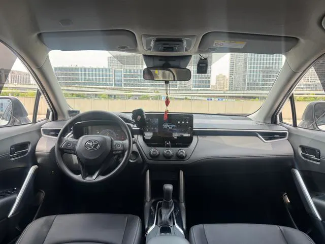 2024 Toyota Corolla Cross thumbnail 4