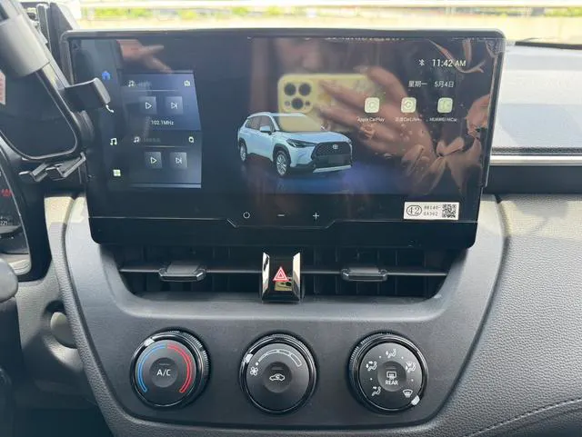 2024 Toyota Corolla Cross thumbnail 5