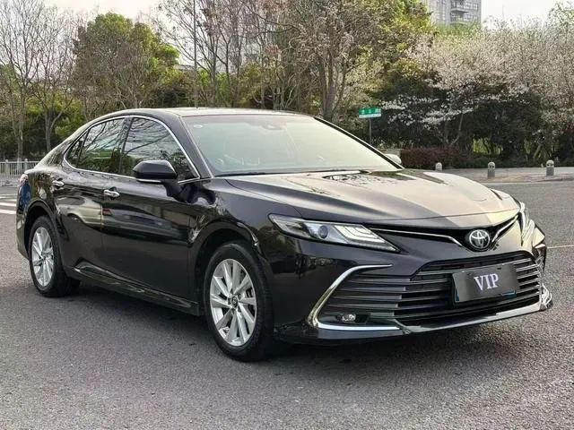 2022 Toyota Camry thumbnail 3