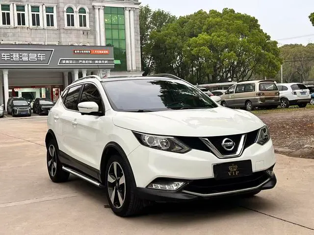 2017 Nissan Qashqai thumbnail 3