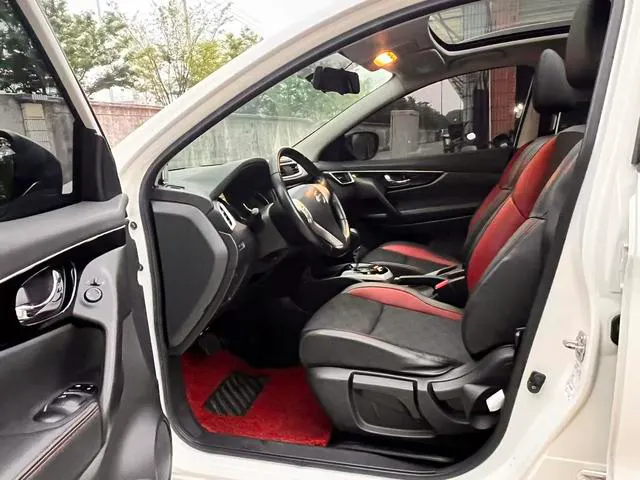 2017 Nissan Qashqai thumbnail 5