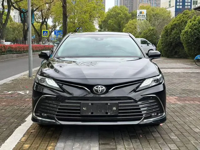 2021 Toyota Camry thumbnail 2