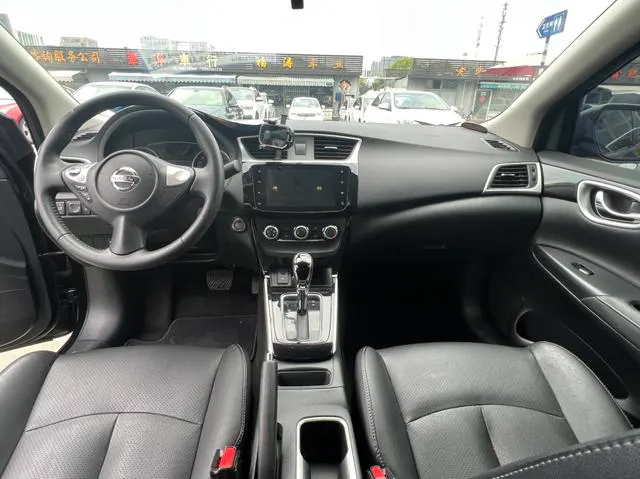2019 Nissan Sylphy thumbnail 4