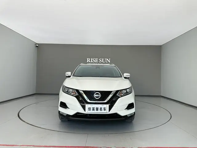 2022 Nissan Qashqai thumbnail 2