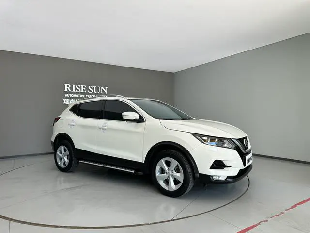 2022 Nissan Qashqai thumbnail 3