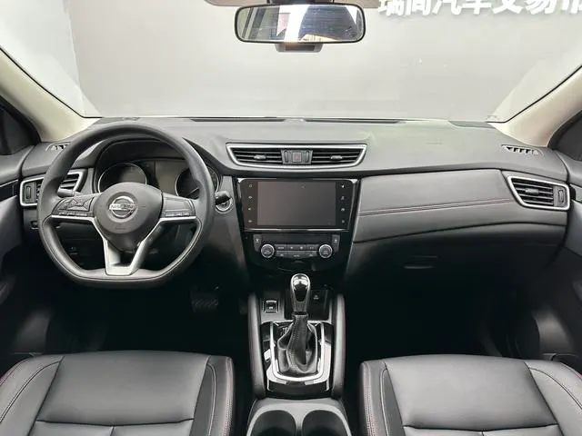2022 Nissan Qashqai thumbnail 4