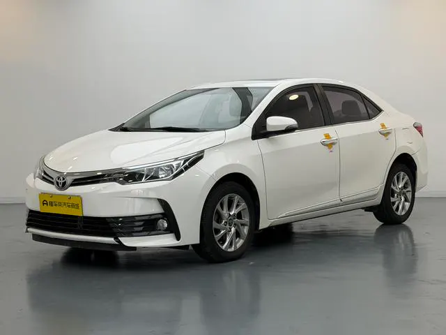 2017 Toyota Corolla thumbnail 2
