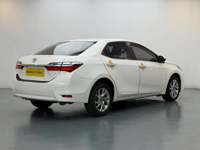 2017 Toyota Corolla thumbnail 8