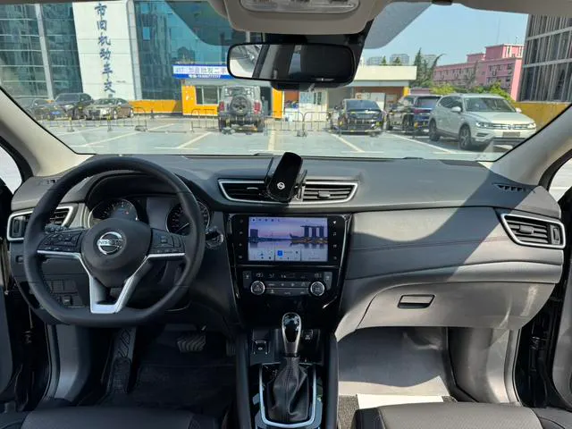 2022 Nissan Qashqai thumbnail 4