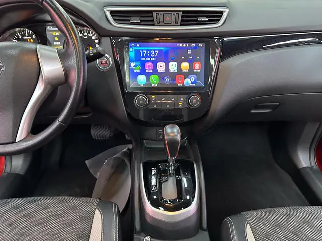 2017 Nissan Qashqai thumbnail 5