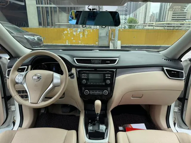 2014 Nissan X-Trail thumbnail 4