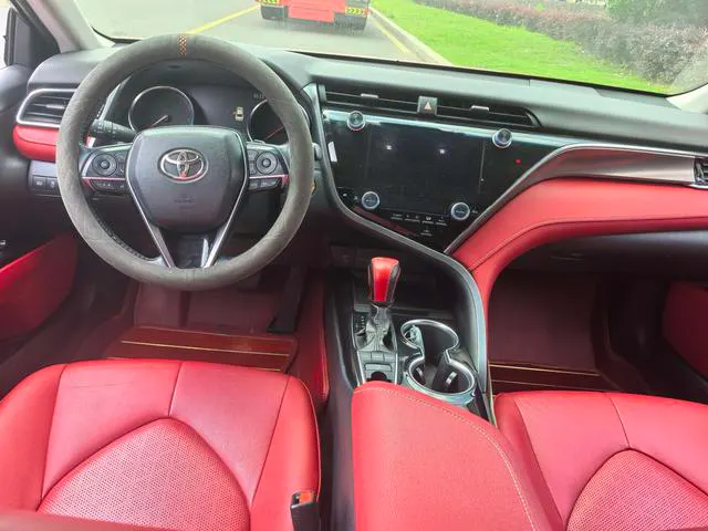 2019 Toyota Camry thumbnail 4