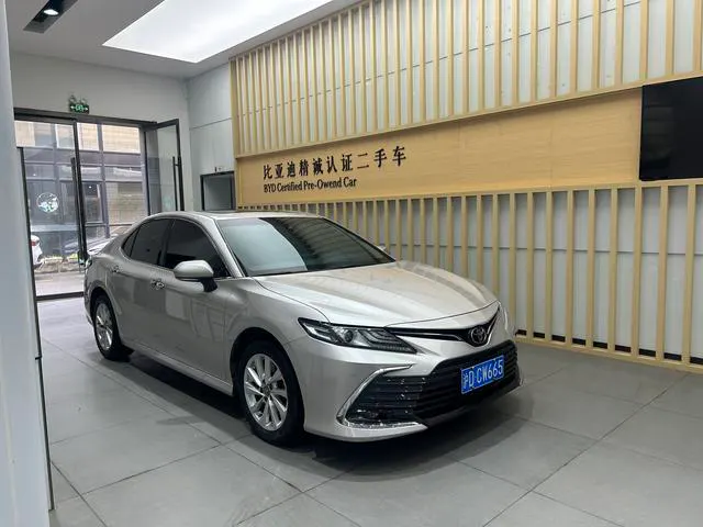 2021 Toyota Camry thumbnail 3
