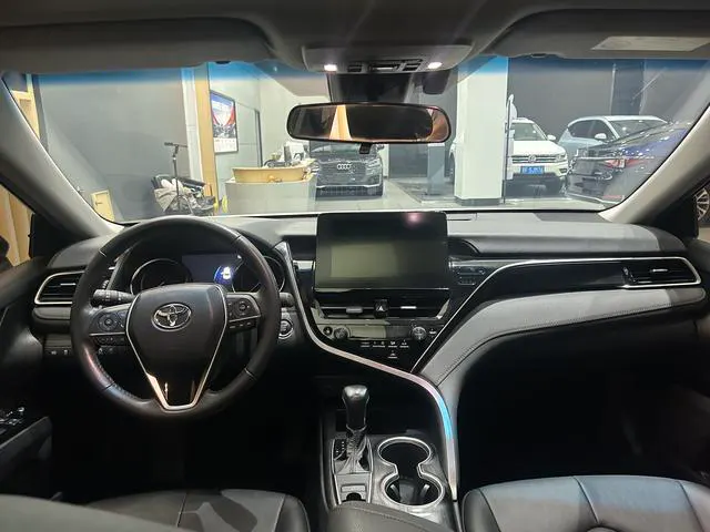 2021 Toyota Camry thumbnail 4