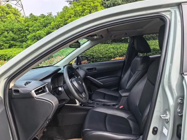 2022 Toyota Corolla Cross thumbnail 5