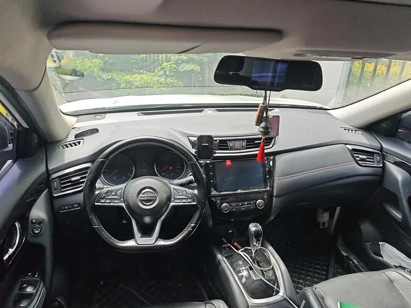 2019 Nissan X-Trail thumbnail 11