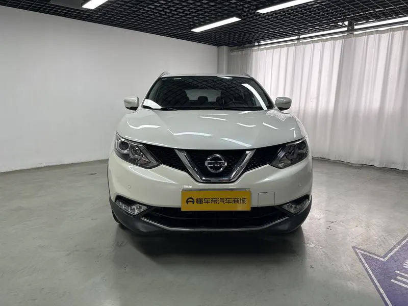 2017 Nissan Qashqai thumbnail 3