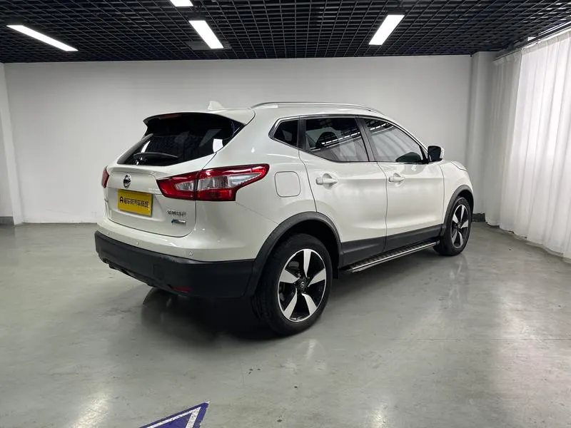 2017 Nissan Qashqai thumbnail 8