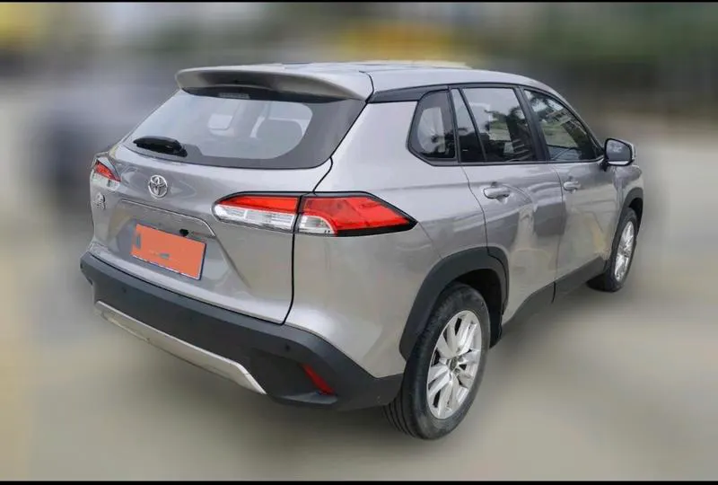 2023 Toyota Corolla Cross thumbnail 2
