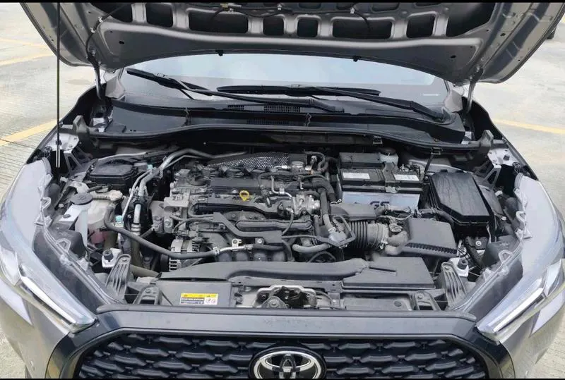 2023 Toyota Corolla Cross thumbnail 3