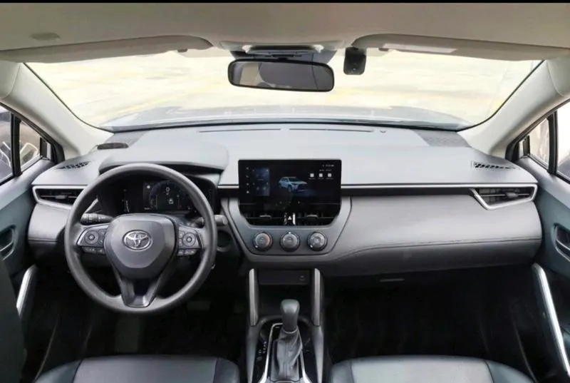 2023 Toyota Corolla Cross thumbnail 4