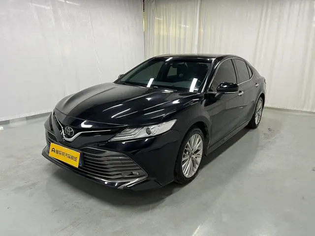 2018 Toyota Camry thumbnail 2