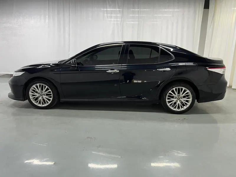 2018 Toyota Camry thumbnail 5