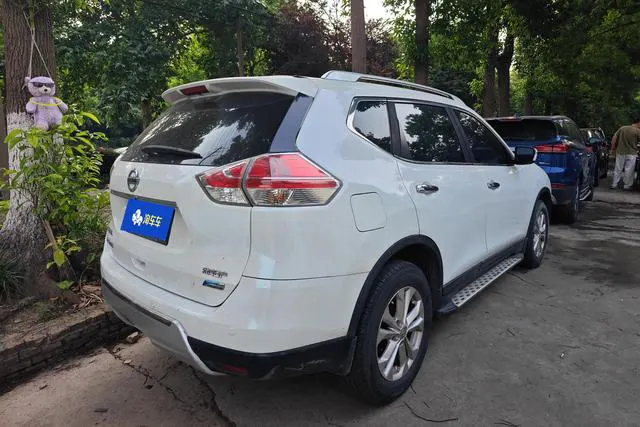 2015 Nissan X-Trail thumbnail 3
