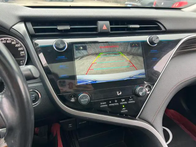 2019 Toyota Camry thumbnail 5
