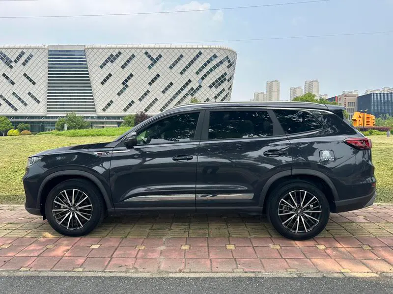 2021 Chery Tiggo 8 PLUS thumbnail 3