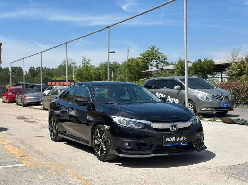 2016 Honda Civic thumbnail 3