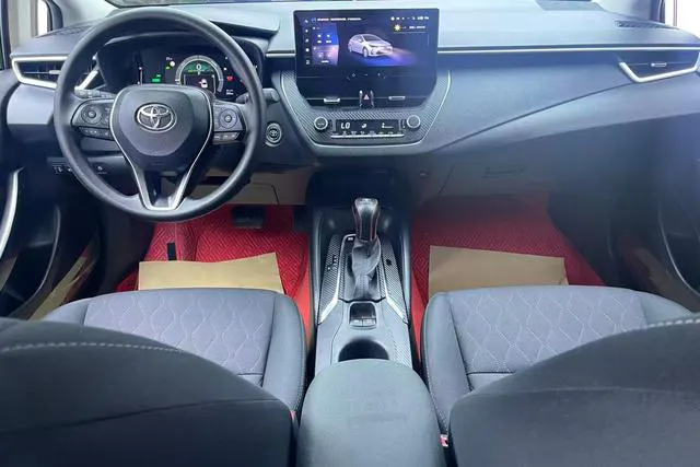 2023 Toyota Corolla thumbnail 4