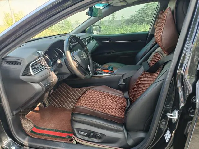 2019 Toyota Camry thumbnail 4