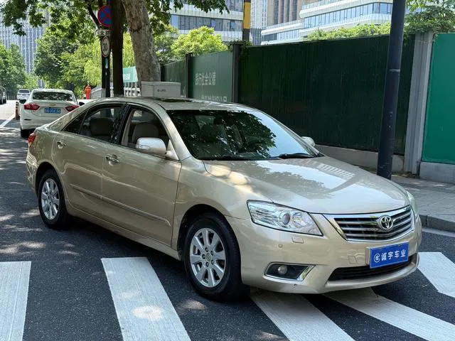 2009 Toyota Camry thumbnail 3