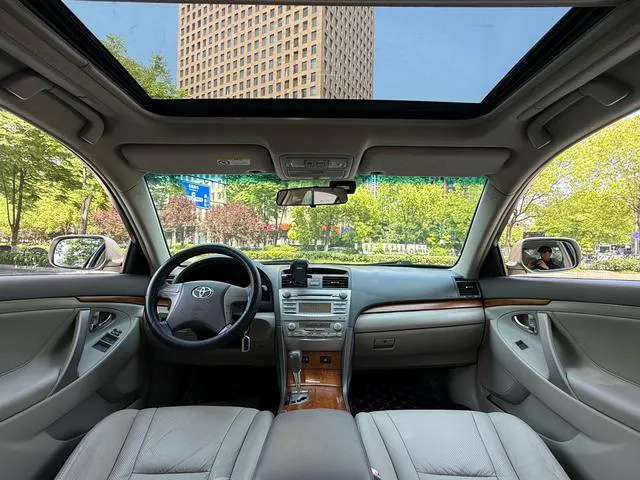 2009 Toyota Camry thumbnail 4