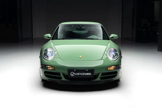 2005 Porsche 911 thumbnail 2