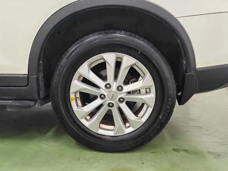 2014 Nissan X-Trail thumbnail 10