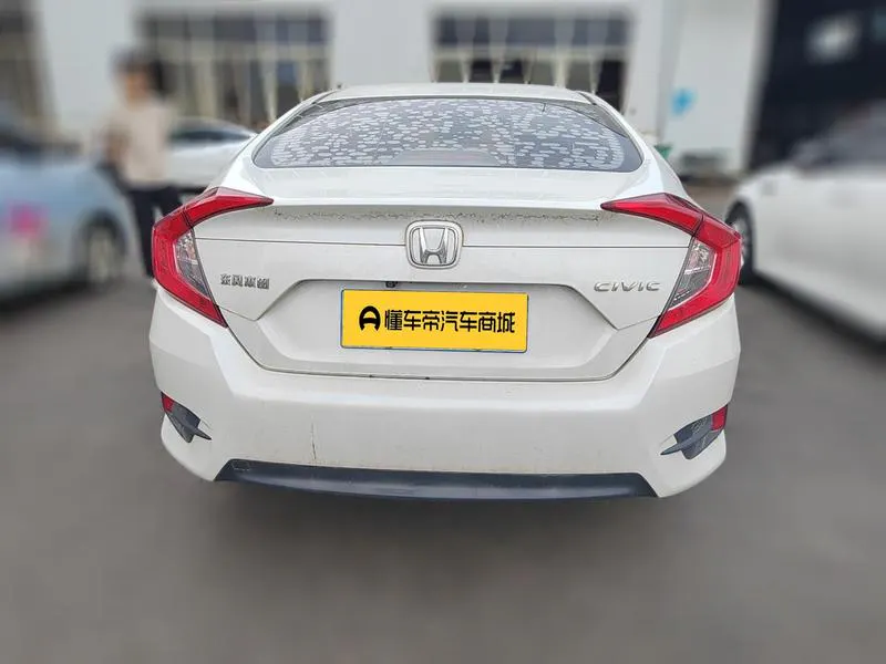 2019 Honda Civic thumbnail 6