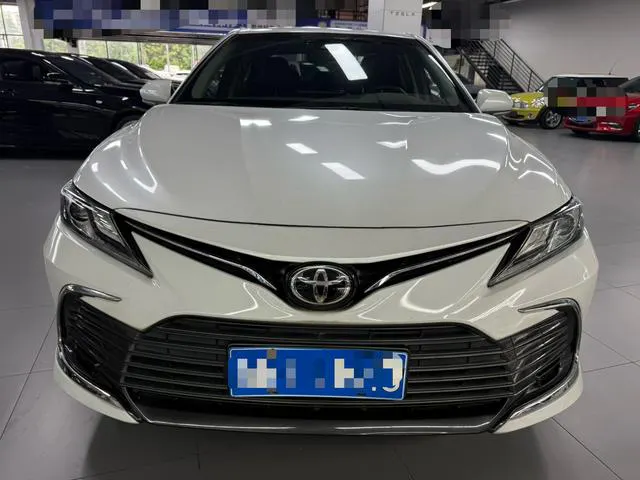 2021 Toyota Camry thumbnail 2